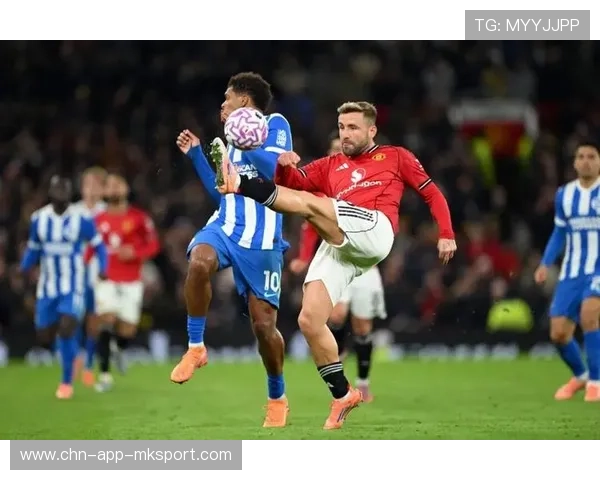 阿莫林变废为宝！两位老臣坐稳曼联首发，阿莫子林